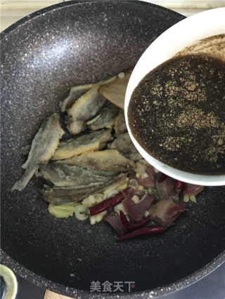 红烧黄花鱼的做法步骤：5