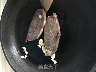 洋葱牛排早餐的做法步骤：4