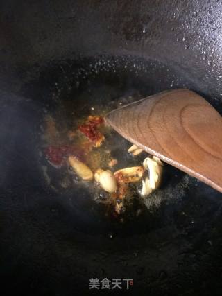 鸡腿肉炒荷兰豆的做法步骤：4