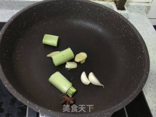 酸菜白肉的做法步骤：2