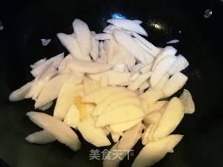 山药炒木耳的做法步骤：3