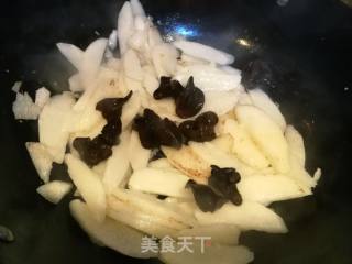 山药炒木耳的做法步骤：4