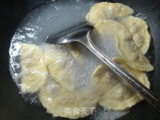 菠菜蛋饺粉丝汤的做法步骤：3