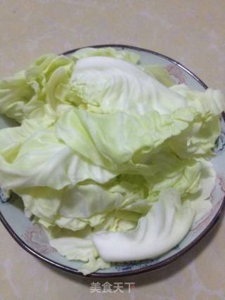 手撕圆白菜的做法步骤：2