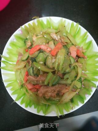 瘦肉炒西芹的做法步骤：3