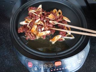 烧饼夹烤肉的做法步骤：17