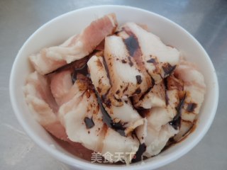 米粉蒸肉的做法步骤：1