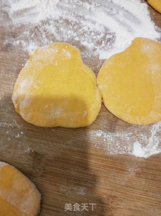 南瓜豆沙饼的做法步骤：7