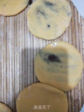 南瓜豆沙饼的做法步骤：8