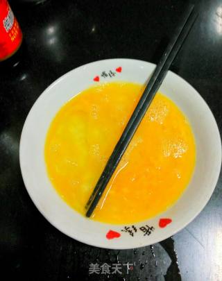 香葱煎鸡蛋的做法步骤：2