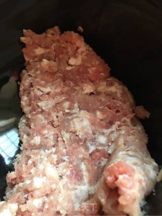 炸白菜肉丸的做法步骤：1
