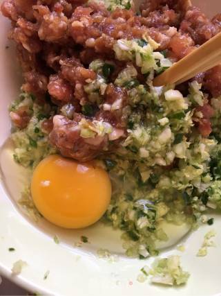炸白菜肉丸的做法步骤：6