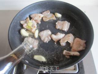 茶树菇豆腐泡五花肉的做法步骤：4