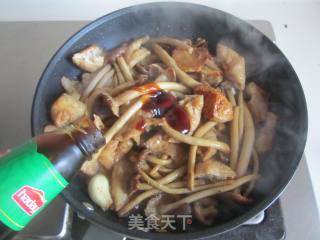茶树菇豆腐泡五花肉的做法步骤：9