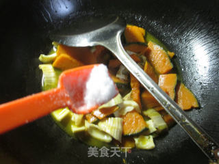 羊尾笋炒日本南瓜的做法步骤：6
