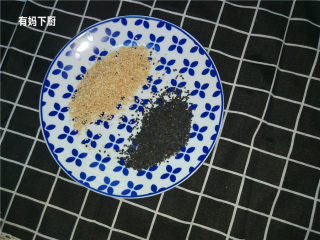 香脆可口的有肉酱香饼的做法步骤：3