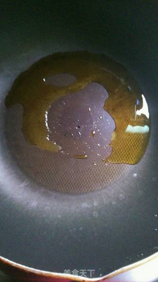香菇炒鸡块的做法步骤：2