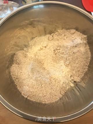 面包自学课程LESSON 9 ：混麦面包的做法步骤：1