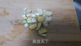 油渣炒花菜的做法步骤：3