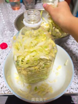 东北腌酸菜的做法步骤：5