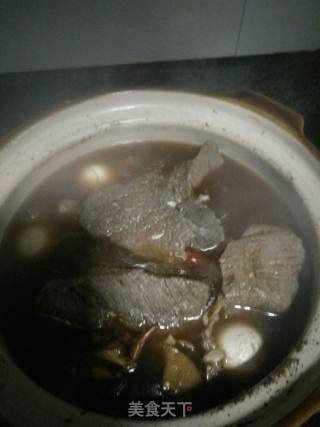 卤牛肉的做法步骤：5