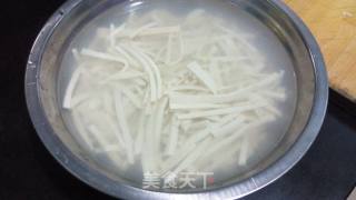 酸辣汤的做法步骤：2
