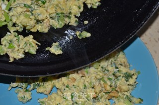 麦芹炒鸡蛋的做法步骤：9