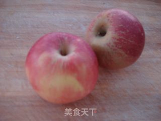 拔丝苹果的做法步骤：1