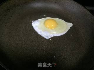 海鲜酸菜牛肉米粉的做法步骤：3