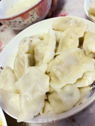 妈妈版鲅鱼煎饺的做法步骤：1