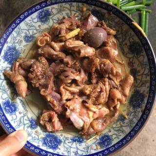 鸡杂炒荷兰豆的做法步骤：3