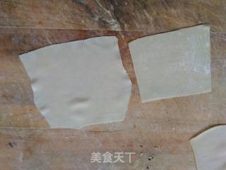 “ 快手懒人餐 ”馄饨皮做春饼的做法步骤：1