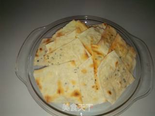 “ 快手懒人餐 ”馄饨皮做芝麻脆饼的做法步骤：6