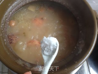 莲藕绿豆猪骨汤的做法步骤：11