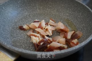 腊肉炒芥兰的做法步骤：9