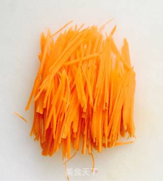 炒绿豆芽的做法步骤：2