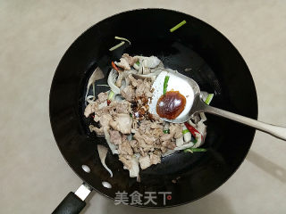 肉片炒鲜蘑的做法步骤：11