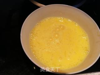 西红柿炒鸡蛋的做法步骤：2