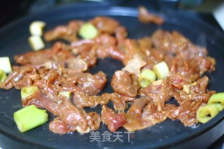 烧饼夹烤肉的做法步骤：14