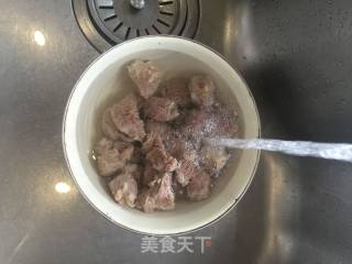 红烧牛腩的做法步骤：4