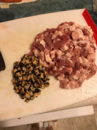 卤肉饭的做法步骤：1
