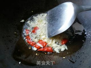 油爆虾的做法步骤：2