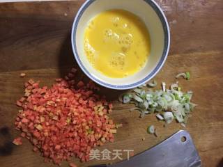 酱油炒饭的做法步骤：3