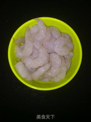 土豆虾球的做法步骤：2