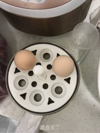 帅鱼麻麻私房菜～黑椒通心粉的做法步骤：2