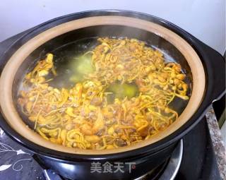 冬季温补-虫草花炖草鸡的做法步骤：4
