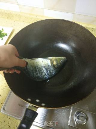 鲫鱼豆腐汤的做法步骤：5