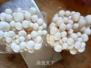 白玉菇炒豆角的做法步骤：1