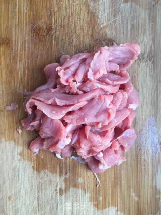 杭椒牛肉的做法步骤：1