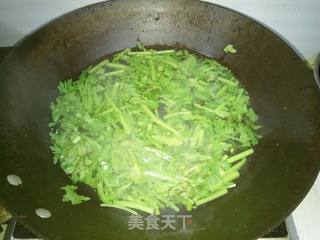 茼蒿豆腐煲的做法步骤：4
